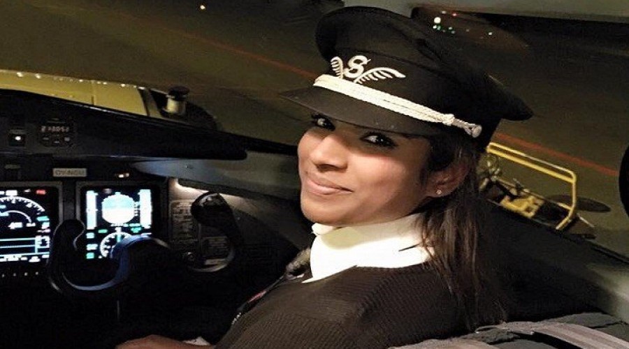 வல்வையின் முதல் தமிழ் பெண் விமானியான அர்ச்சனா செல்லத்துரை, இன்று நாடாளுமன்றிற்கு வருகை தந்தார்.