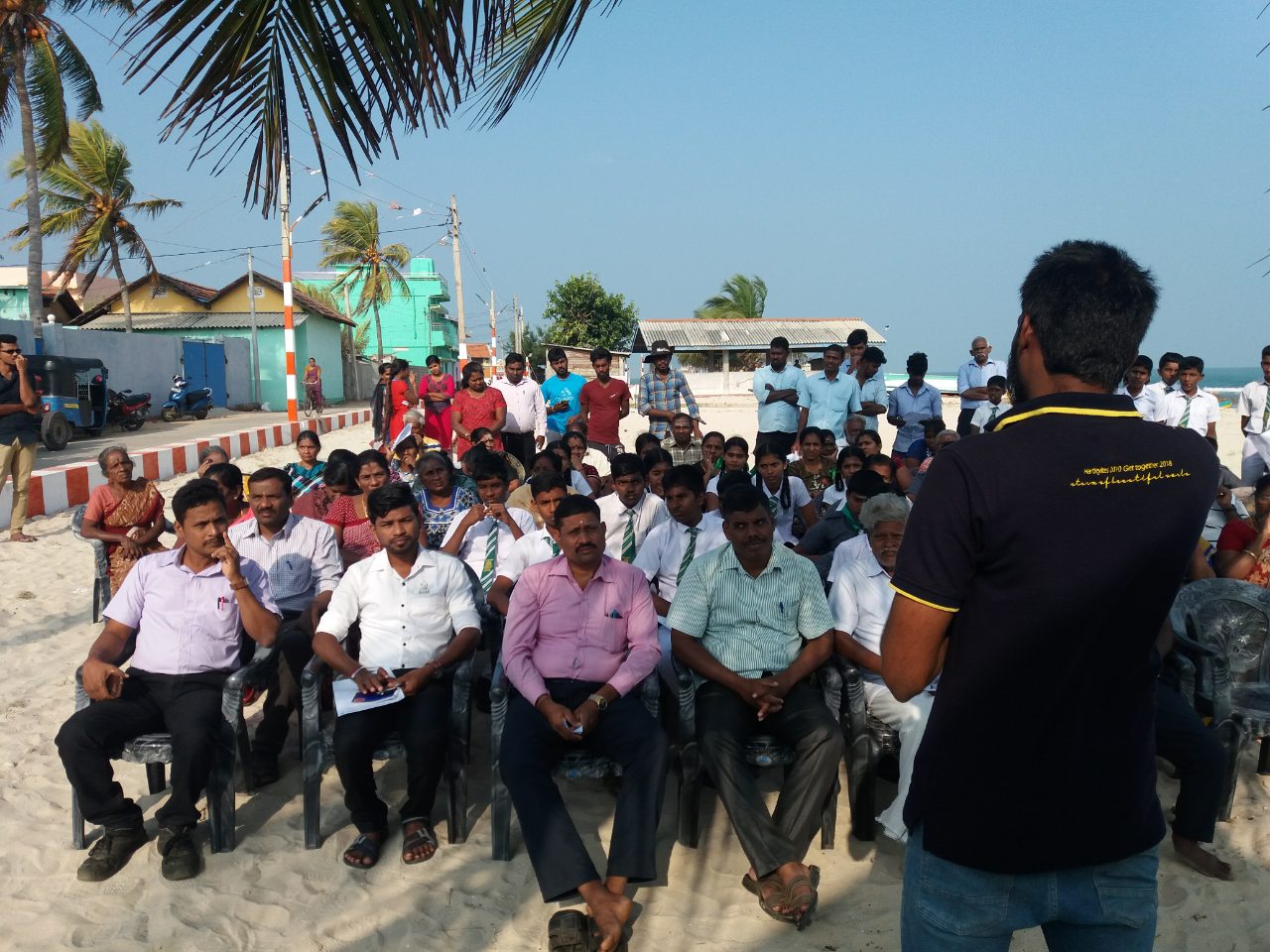 வல்வெட்டித்துறை நகராட்சிமன்றத்தினால் முன்னெடுக்கப்படும் கடற்கரையோரங்களை துப்பரவாக்கும் நிகழ்ச்சித்திட்டம்