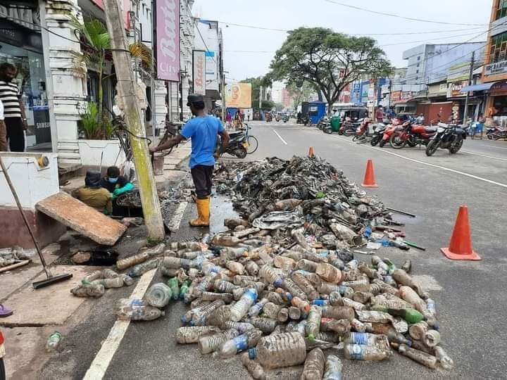 மக்களின் சுகாதாரமற்ற செயல்களால் மாசடைந்துள்ள யாழ் நகர சுற்றாடல்