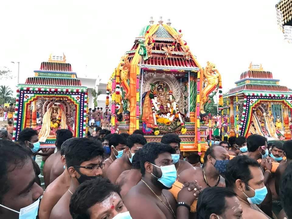 வல்வை ஸ்ரீ முத்துமாரி அம்மன் 15 ம் நாள் தீர்த்த உற்சவம்