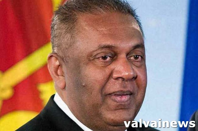 வல்வெட்டித்துறை நீச்சல் தடாகத்தை சாத்தியமாக்கிய முன்னாள் நிதி அமைச்சர் மங்கள சமரவீர.