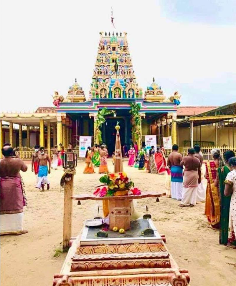வல்வை முத்துமாரிஅம்மன் நவராத்திரி கொலு பூஜை ஐந்தாம் நாள்