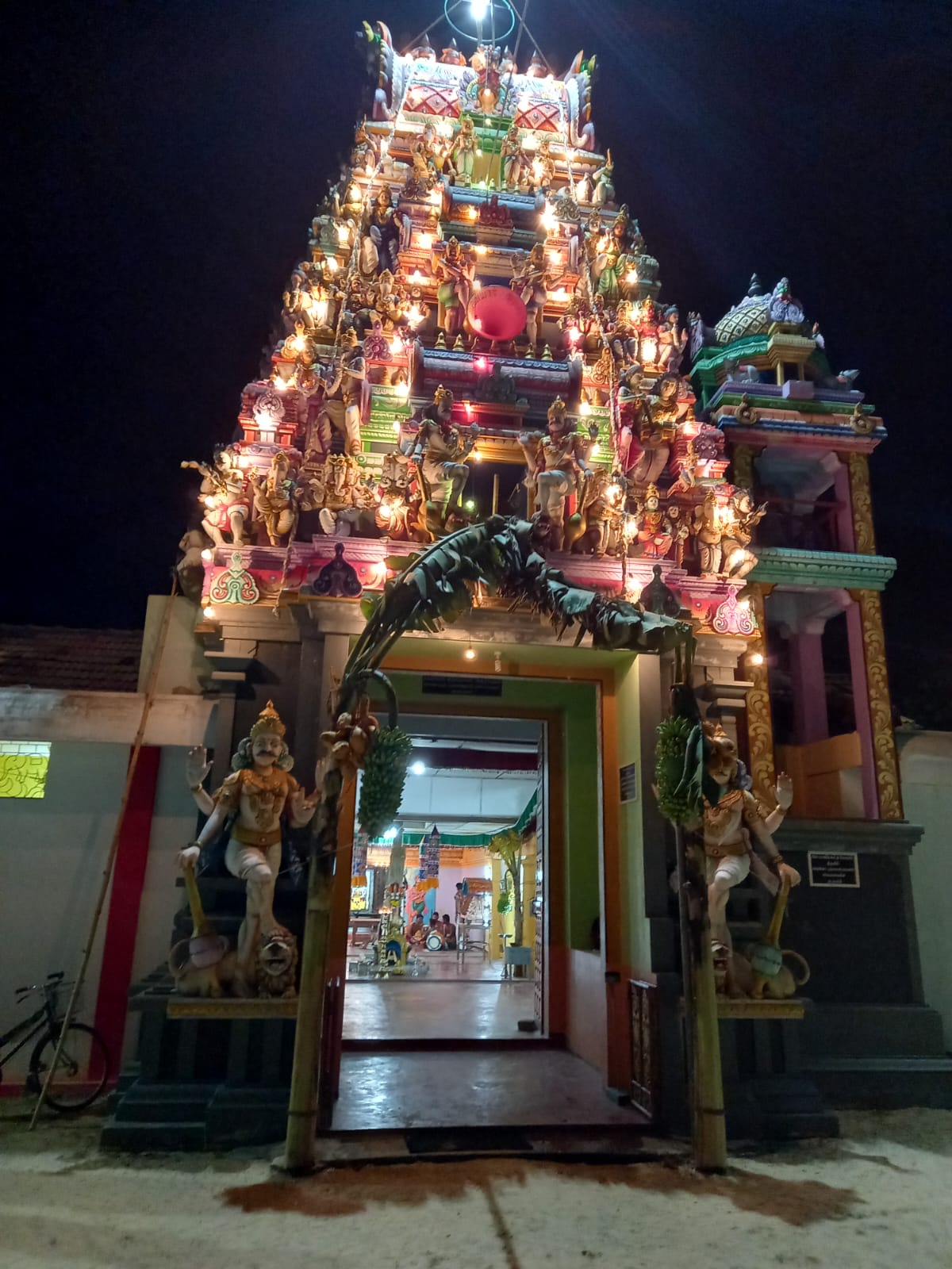 வல்வை தீருவில் புட்டணி சித்திவிநாயகர் கோவில் 1ம் நாள் இரவுத்திருவிழா