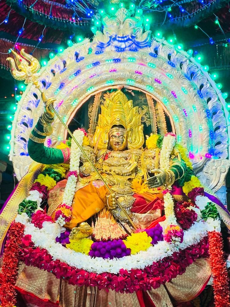 வல்வை முத்துமாரி அம்மன் ஆலய 3ம் நாள் இரவுத்திருவிழா 23.04.2023 பகுதி 2