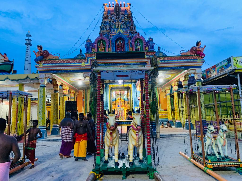 வல்வை முத்துமாரி அம்மன் ஆலய 5ம் நாள் இரவுத்திருவிழா 25.04.2023 பகுதி 1